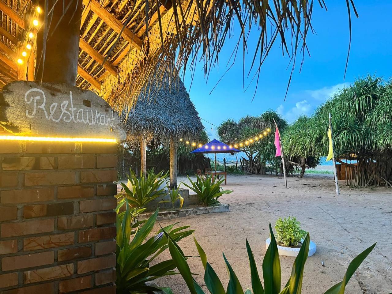 Nn Beach Resort & Spa Нілавелі Екстер'єр фото